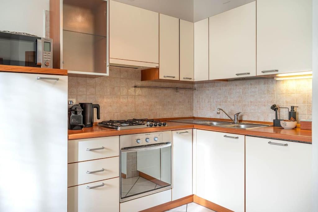 Heart Of Historic Center - Free Parking & Pet Friendly - Fast Wifi - Historical Palace *