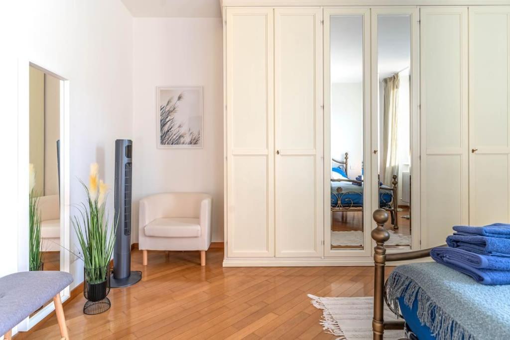 Heart Of Historic Center - Free Parking & Pet Friendly - Fast Wifi - Historical Palace * Trento